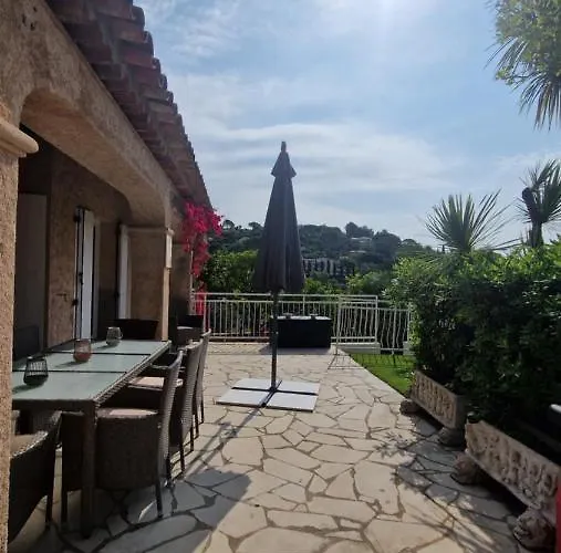 Augustina Sainte-Maxime